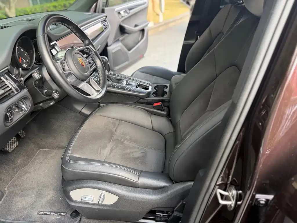 Porsche Macan — миниатюра 7
