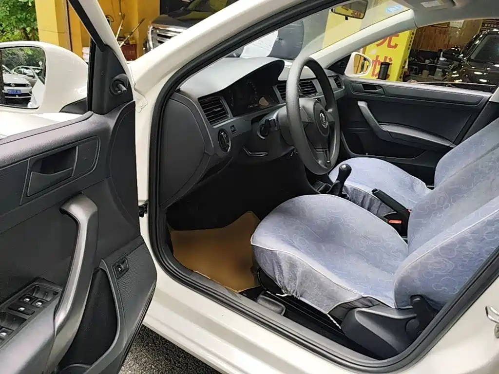 Volkswagen Santana — миниатюра 16