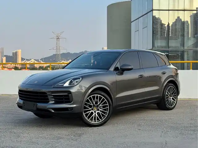 PORSCHE CAYENNE 2020