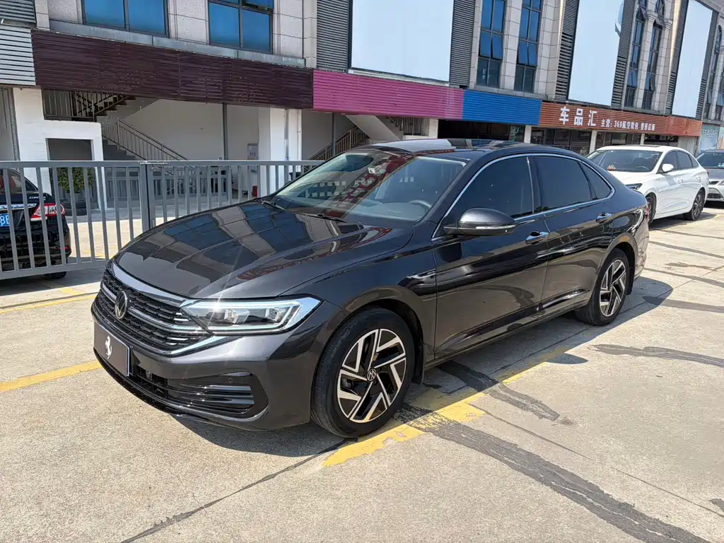 Volkswagen Sagitar 2022
