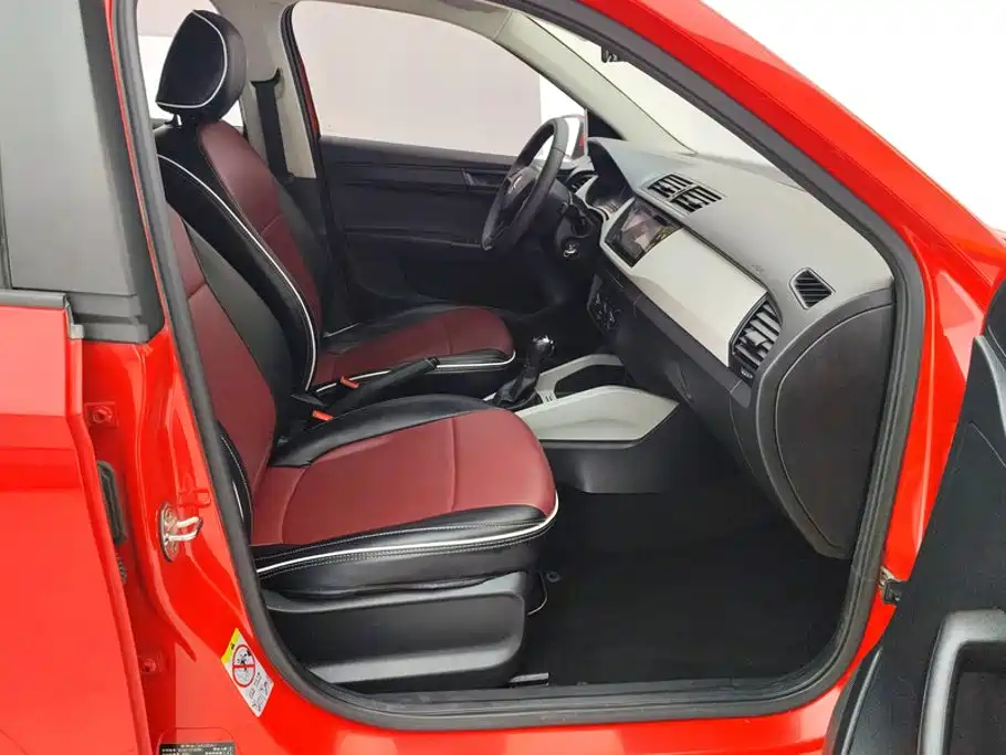 Skoda Fabia — миниатюра 8