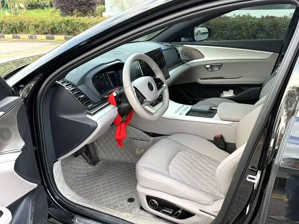 BYD Han 2025 DM-i Smart Drive 245KM Luxury