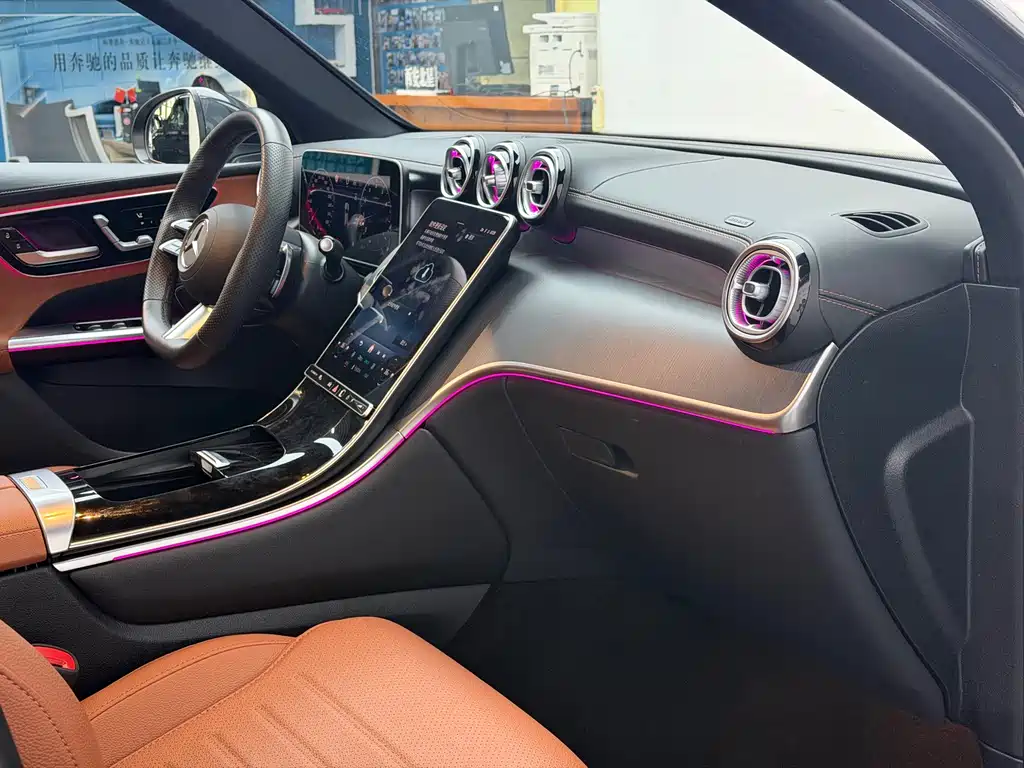 Mercedes-Benz GLC — миниатюра 12