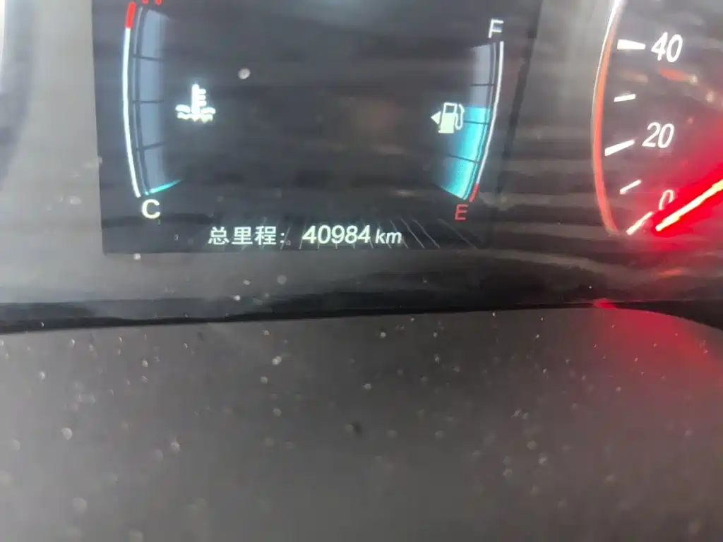 BYD MAX — миниатюра 5