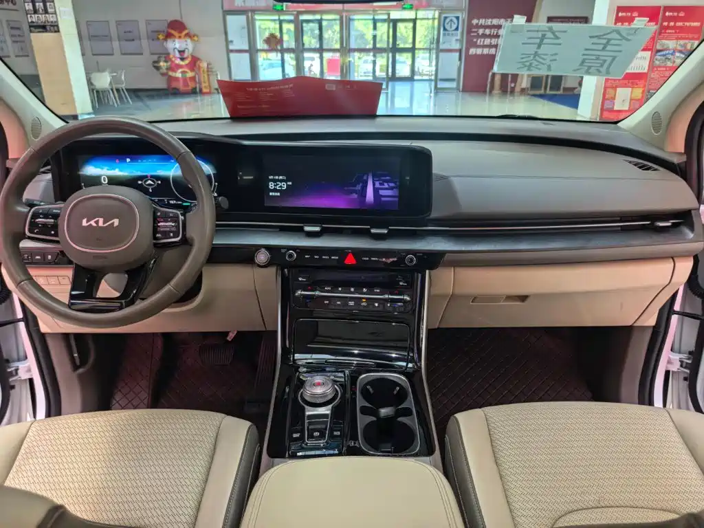 Kia Carnival — миниатюра 14