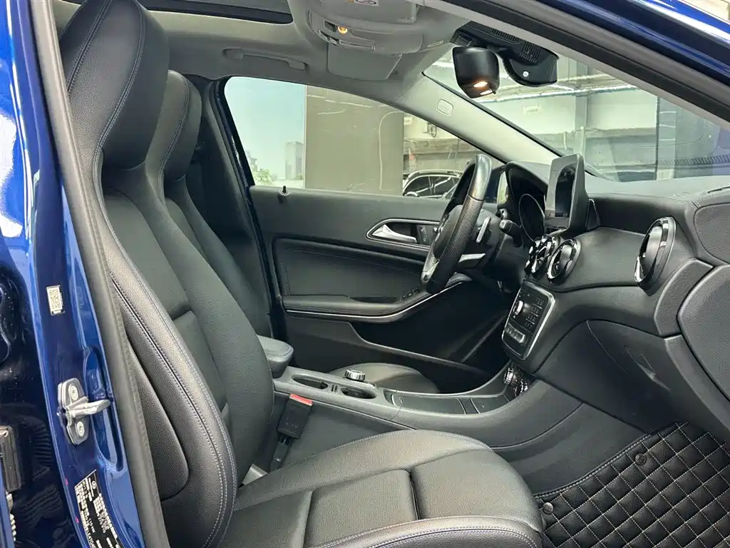 Mercedes-Benz GLA 2019 GLA 200 Fashion