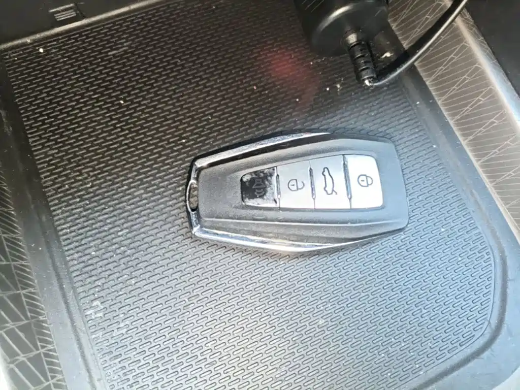 Geely Emgrand — миниатюра 9