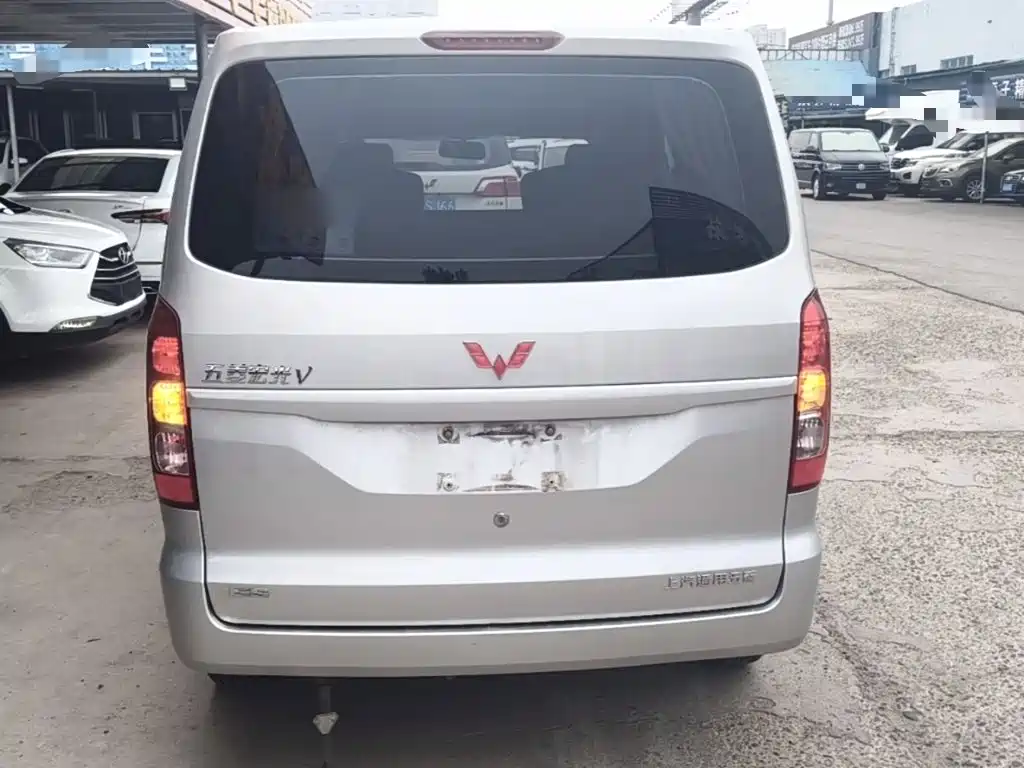 Wuling V 2022 1.5L LAR