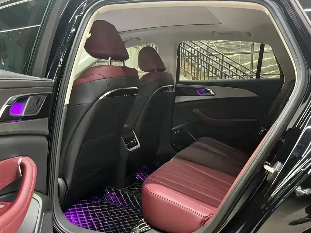 Hongqi Hongqi H5 — миниатюра 6