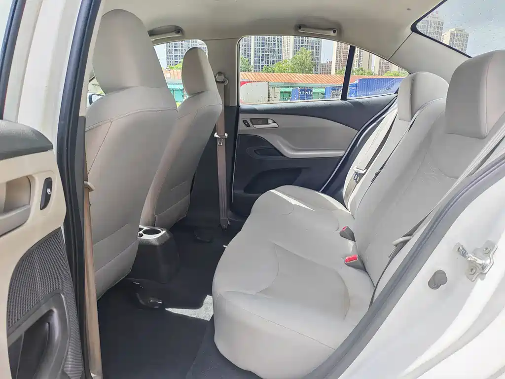 Chevrolet Sail 2015 3 1.3L MT