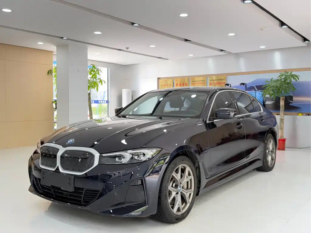 BMW i3 2022 eDrive 35 L