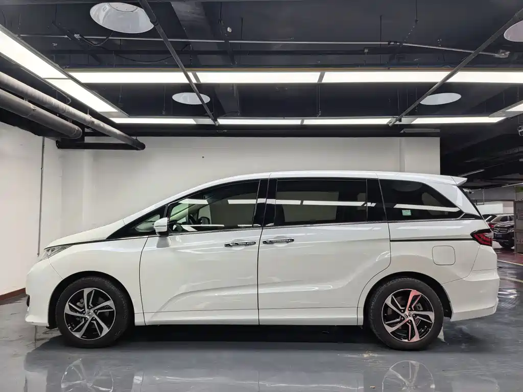 Honda Odyssey 2015 2.4L Luxury