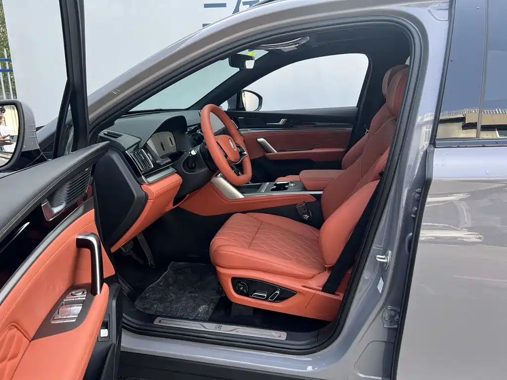 BYD Tang 2025 Smart Drive DM-i 175KM