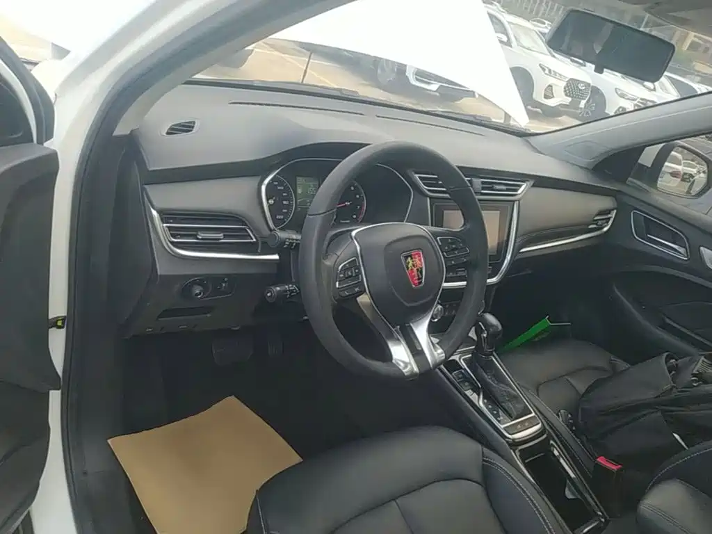 Roewe RX3 — миниатюра 10