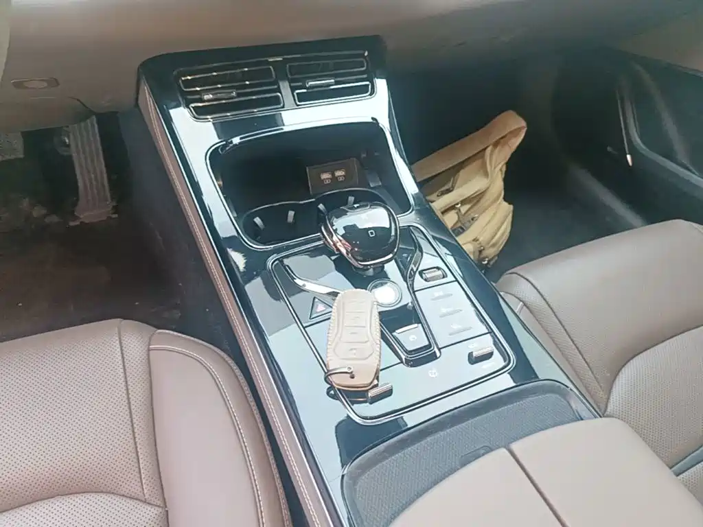 BYD Han — миниатюра 14