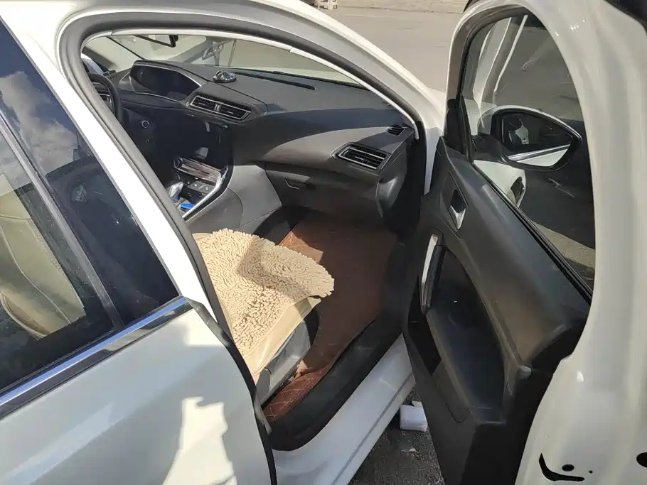Peugeot 308 — миниатюра 8