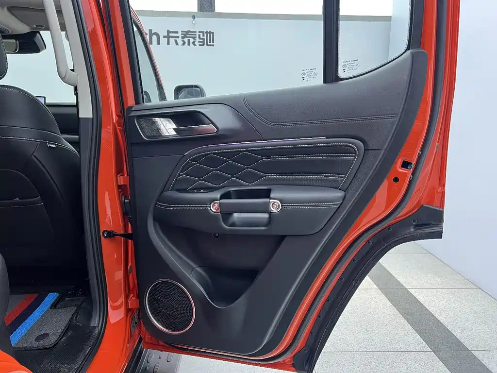 TANK TANK 300 NEW ENERGY