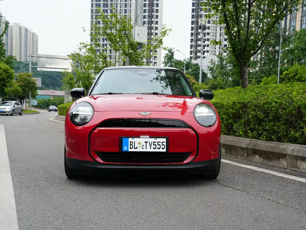 Mini COOPER 2025 456km COOPER E