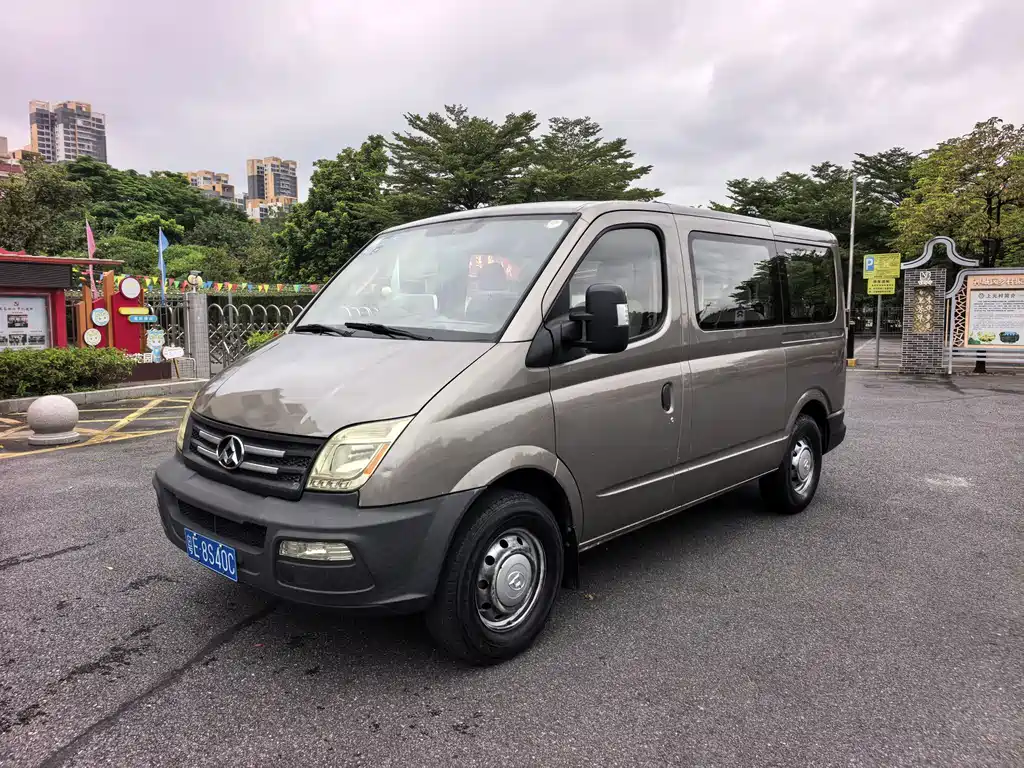 MAXUS V80