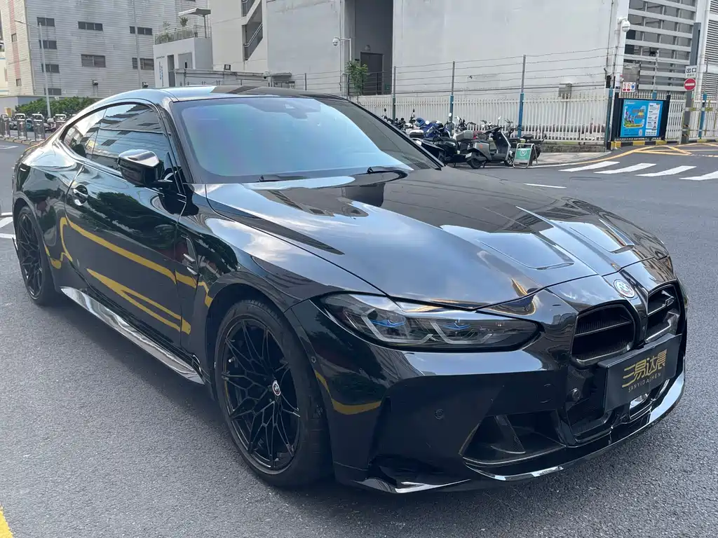 BMW M4
