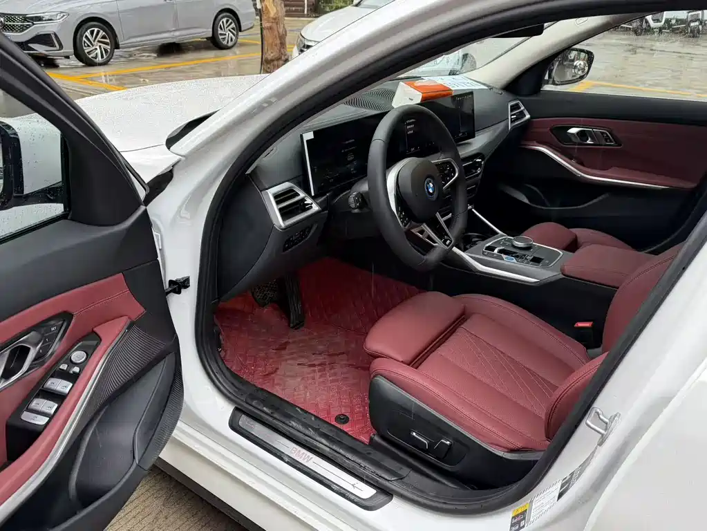 BMW i3 2024 eDrive 35 L