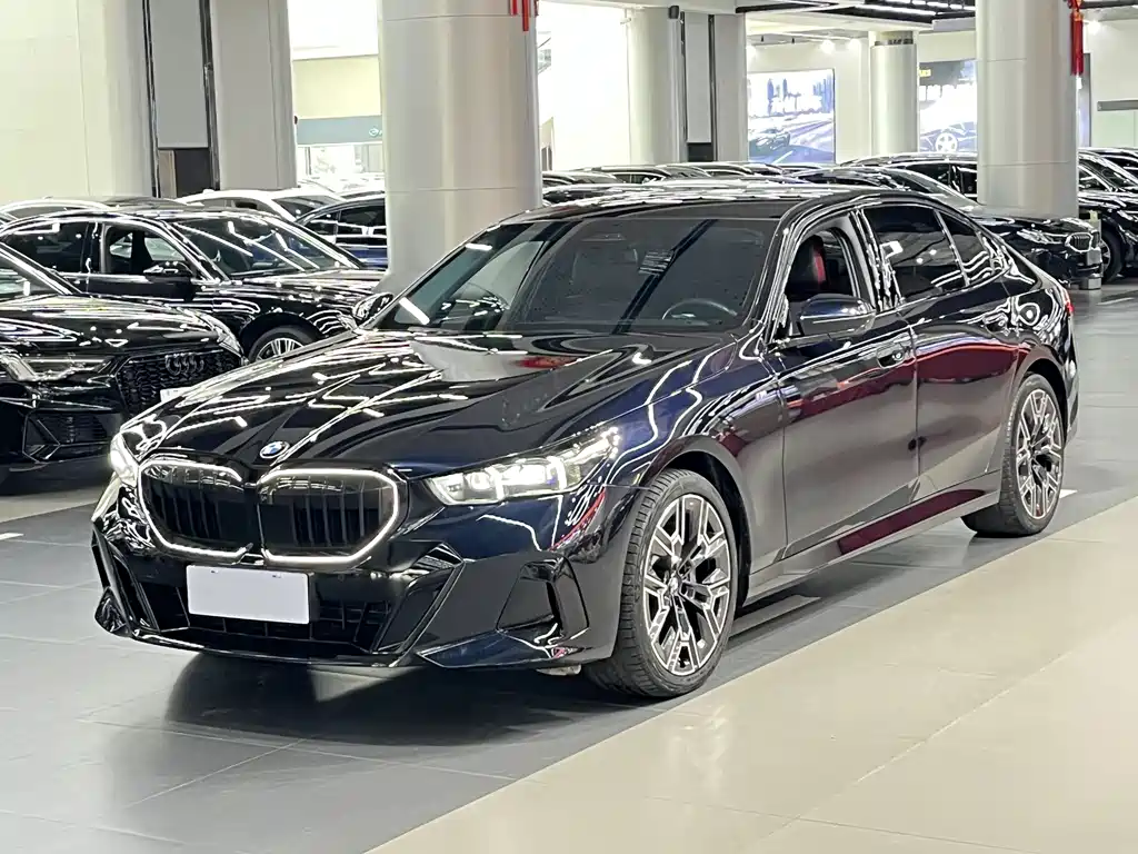 BMW 5 Series 2025