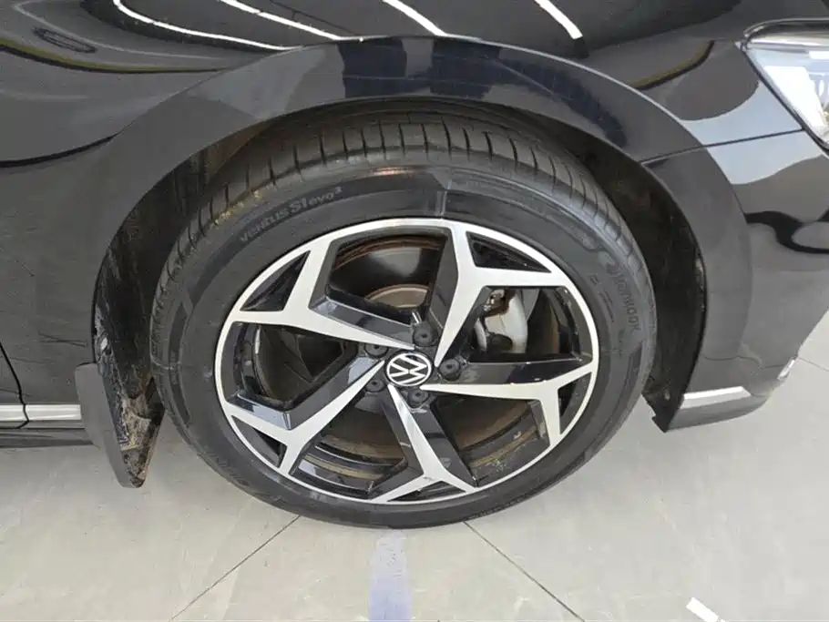 Volkswagen Magotan 2023 200 330TSI DSG Lead