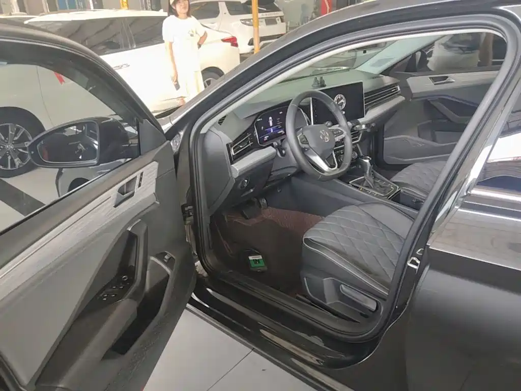 Volkswagen Sagitar — миниатюра 16