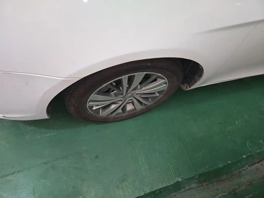 Geely Emgrand — миниатюра 23