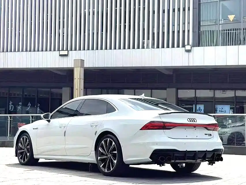 AUDI A7L