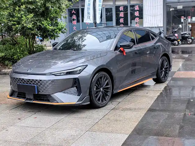Changan UNI-V