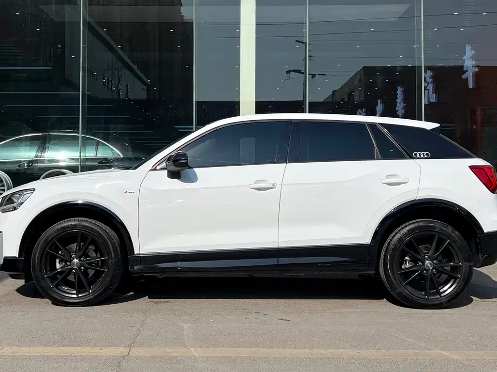 Audi Q2L 2020 35 TFSI