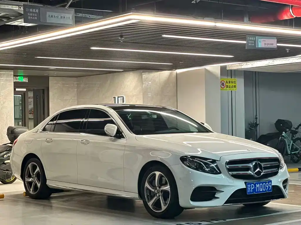 MERCEDES-BENZ E CLASS