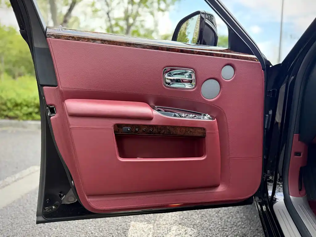 Rolls-Royce Ghost — миниатюра 15