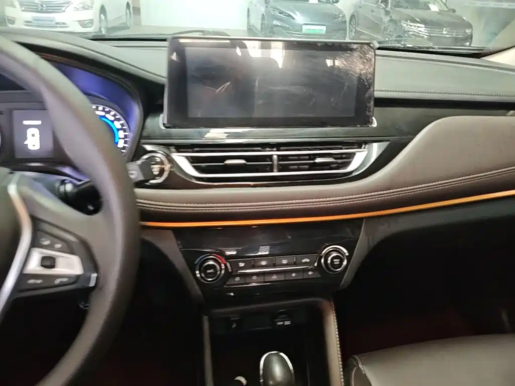 Changan Eado DT — миниатюра 13