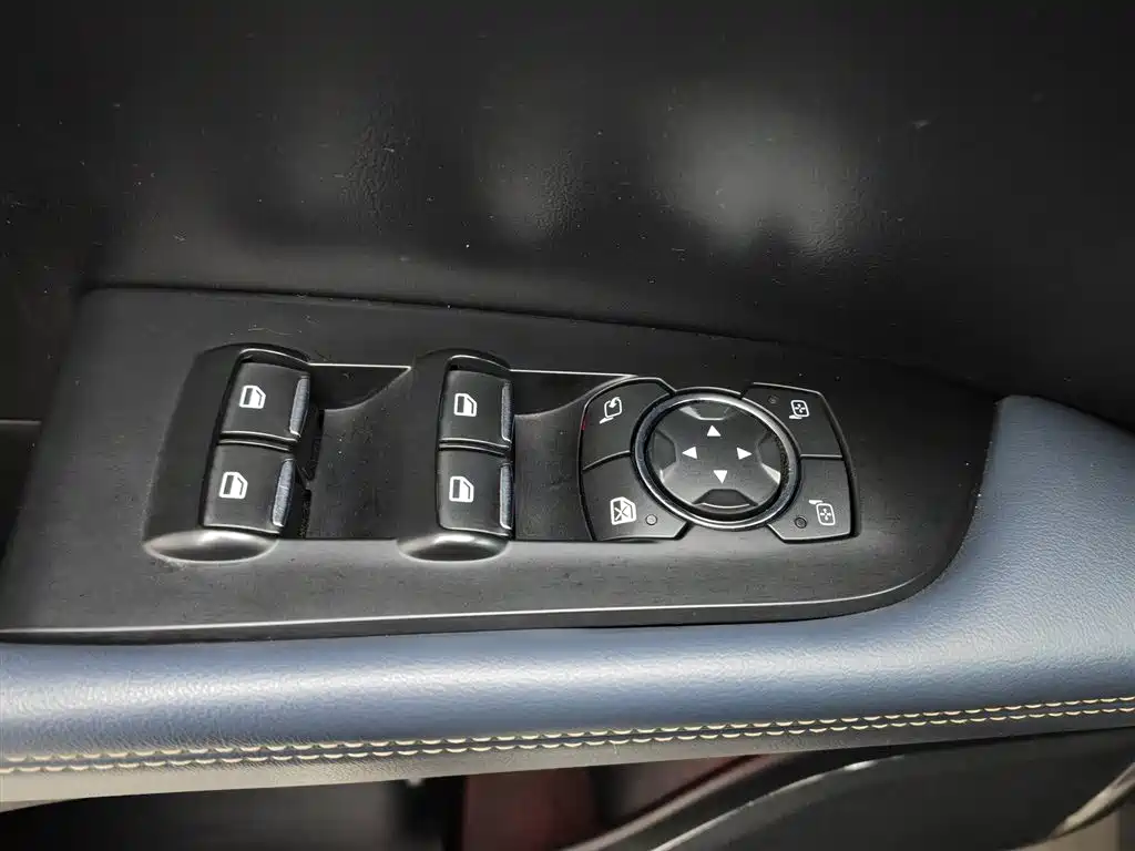 Lincoln Nautilus 2021 2.7T