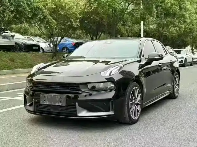 2020 Lynk & Co 03