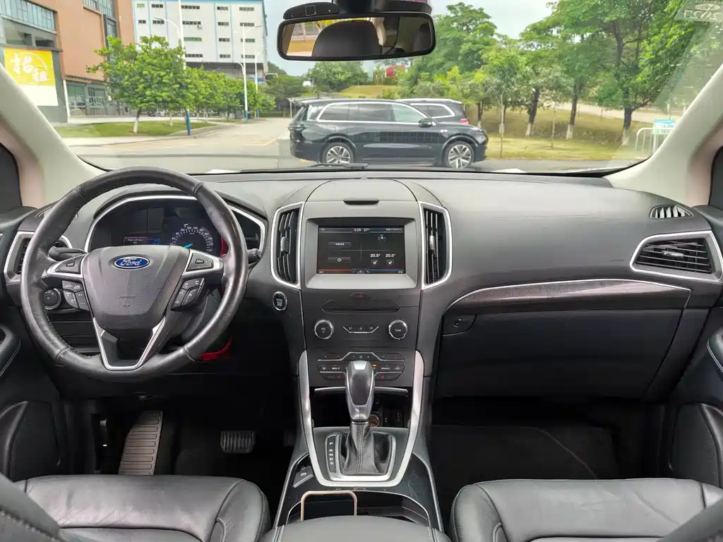 Ford Edge 2015 2.0T GTDi