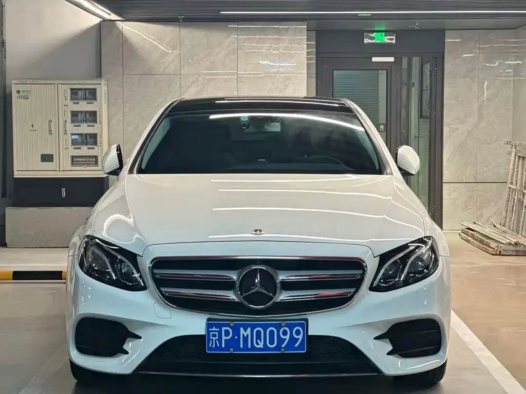 MERCEDES-BENZ E CLASS