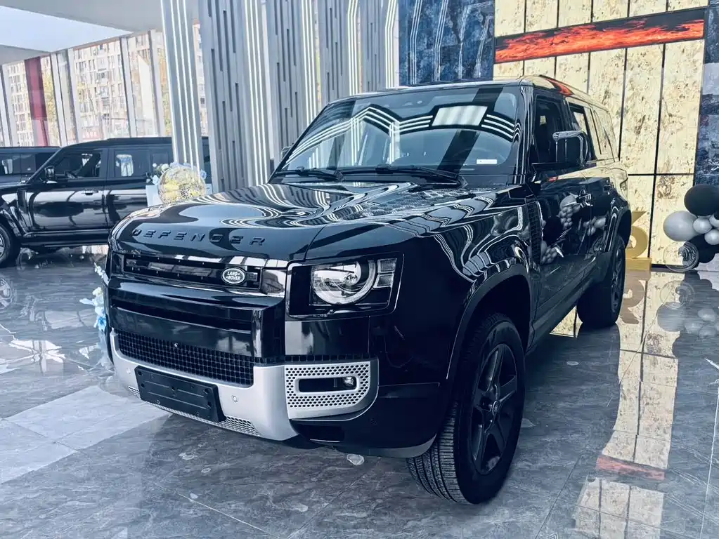 Land Rover Defender 2023