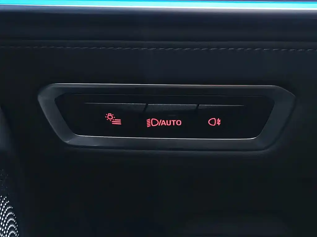 BMW XM — миниатюра 29