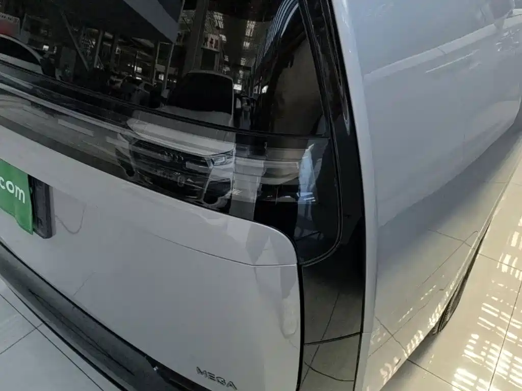 Li Auto Li MEGA — миниатюра 8