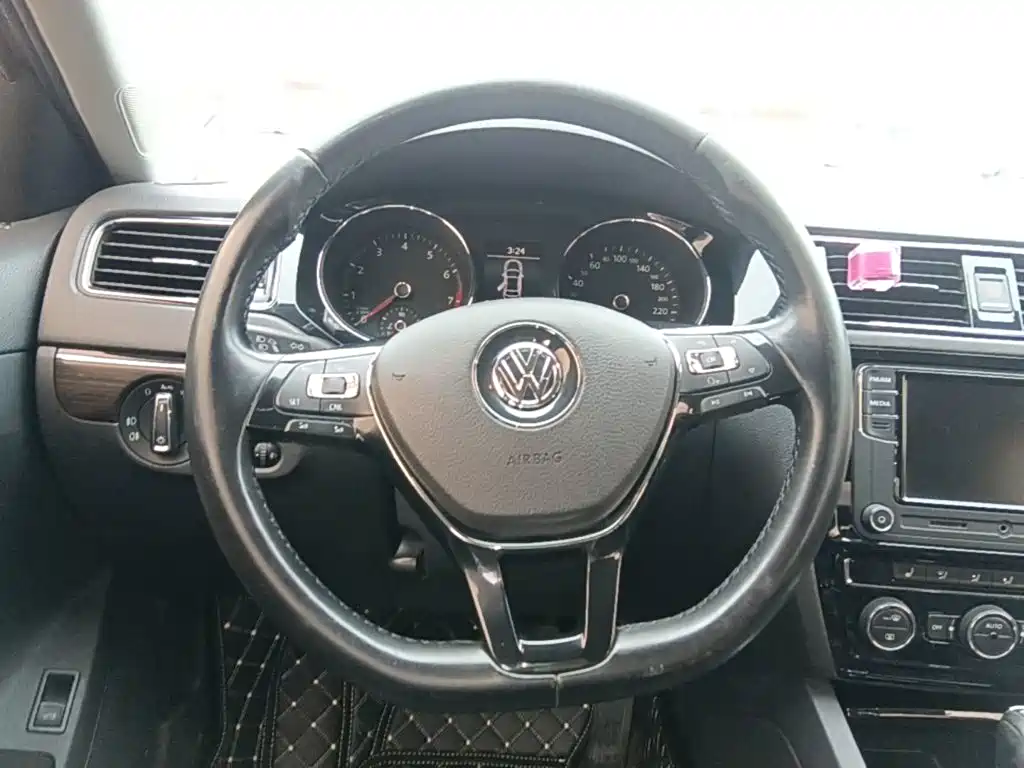 Volkswagen Sagitar — миниатюра 11