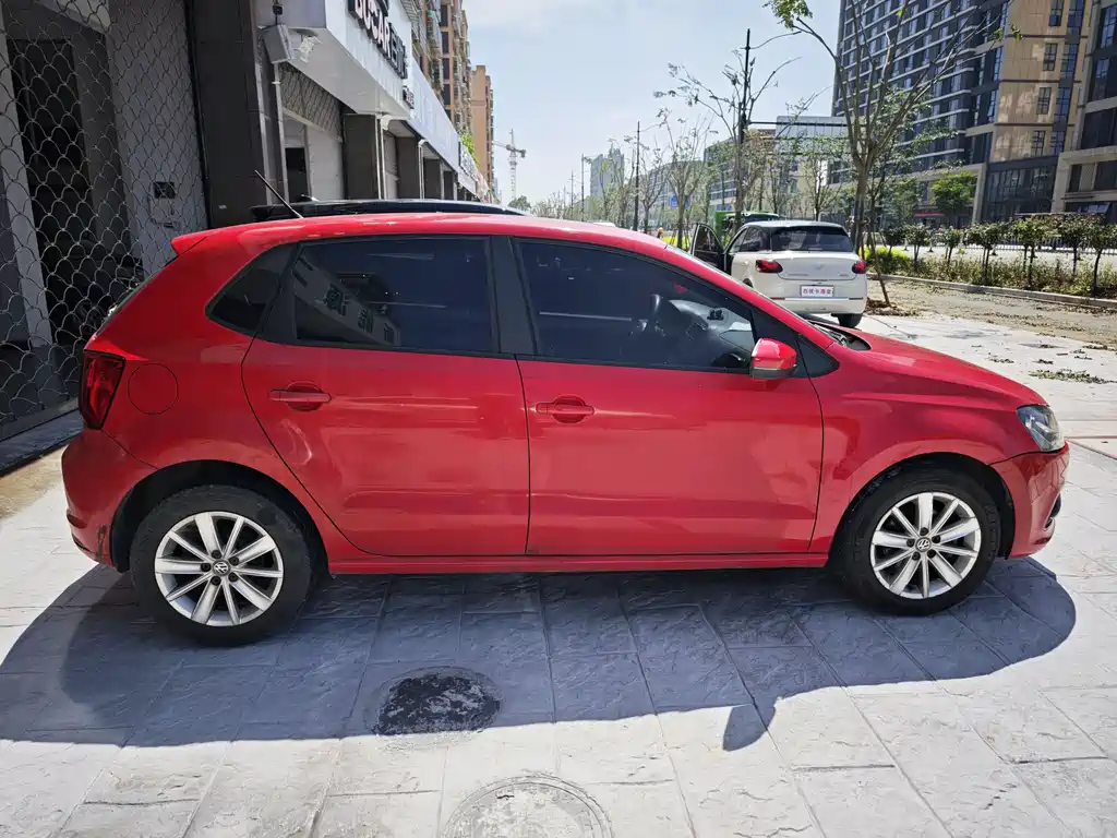 Volkswagen Polo 1.6L Auto Comfort Edition, фото 3