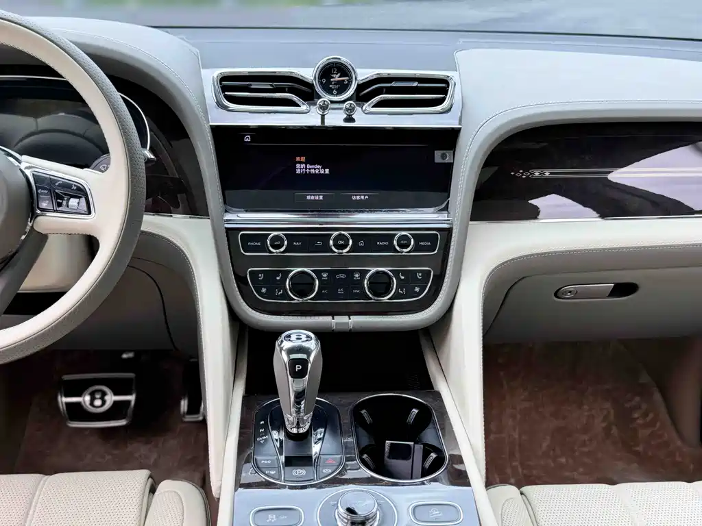 Bentley Bentayga — миниатюра 7