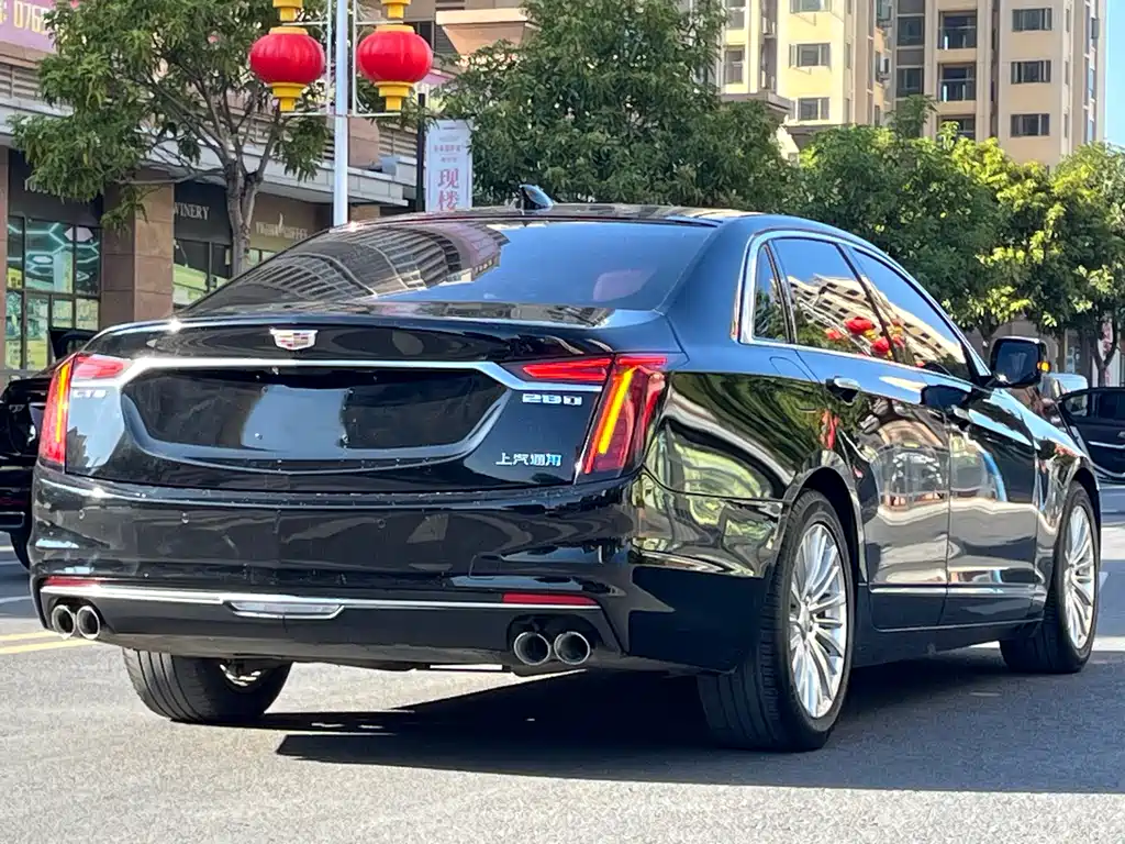 CADILLAC CT6