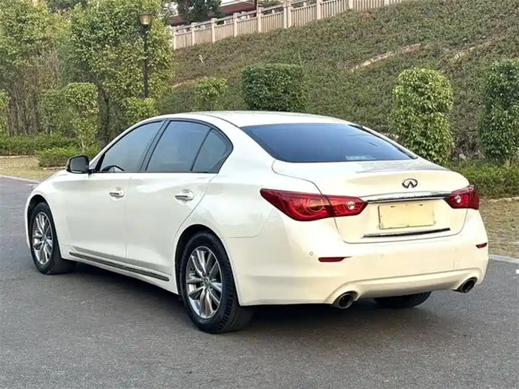 Infiniti Q50L 2016 2.0T Enjoy