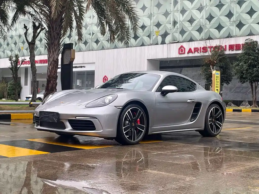 Porsche 718 2018 Cayman 2.0T