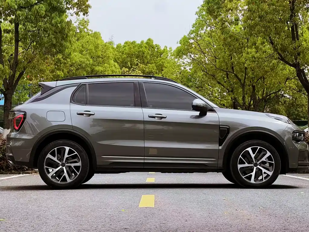 Lynk & Co 01 EM-P 2022 1.5TD PHEV Plus