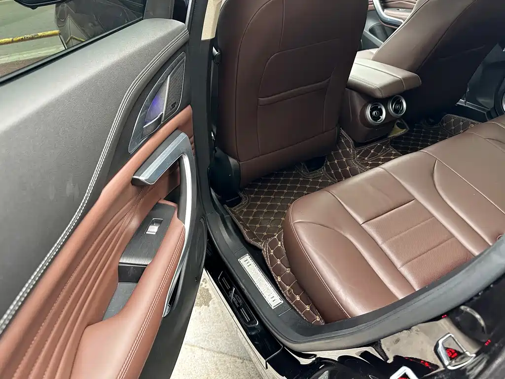 WEI PAI WEI BRAND VV7